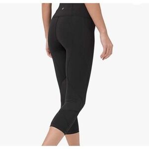 Lululemon Black Crop Leggings High‎ Rise Mesh Panels Athletic Size 6